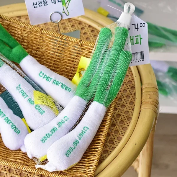 New Green Onion Plush Squeak Toy For Dogs